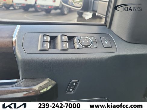 Used 2022 Ford F350 Lariat AWD/4WD image 23