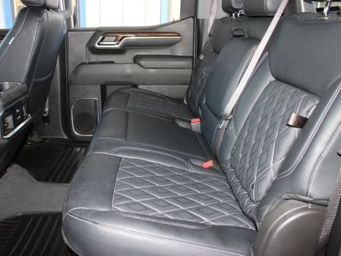 Used 2024 GMC Sierra 1500 Elevation w/ X31 Off-Road Package AWD/4WD image 25