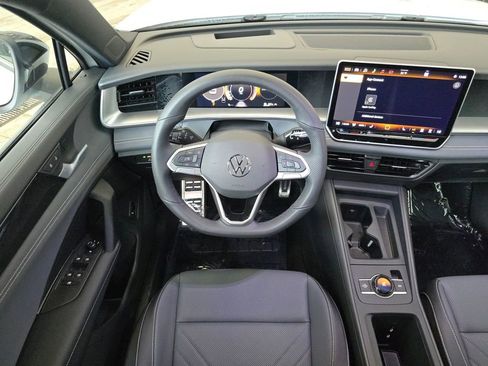 New 2026 Volkswagen Tiguan SE R-Line AWD/4WD image 14