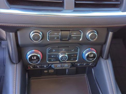 Used 2023 GMC Yukon AT4 w/ Technology Package image 19