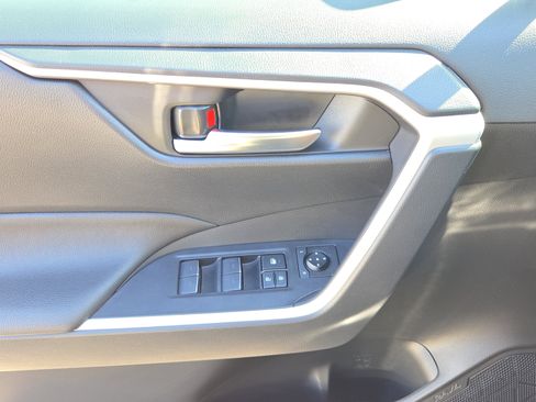 Certified 2025 Toyota RAV4 SE image 24