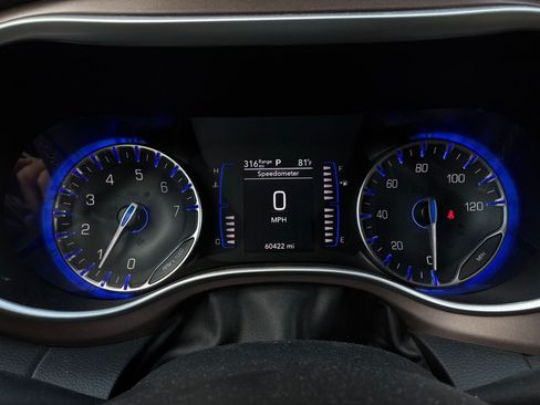 Used 2024 Chrysler Voyager LX FWD image 43