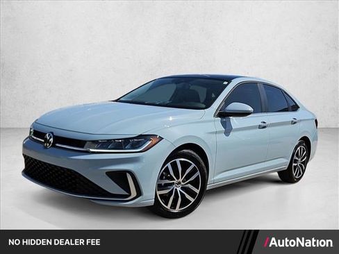 Used 2025 Volkswagen Jetta SE FWD image 1