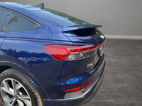 Used 2025 Audi Q4 e-tron Premium Plus image 36