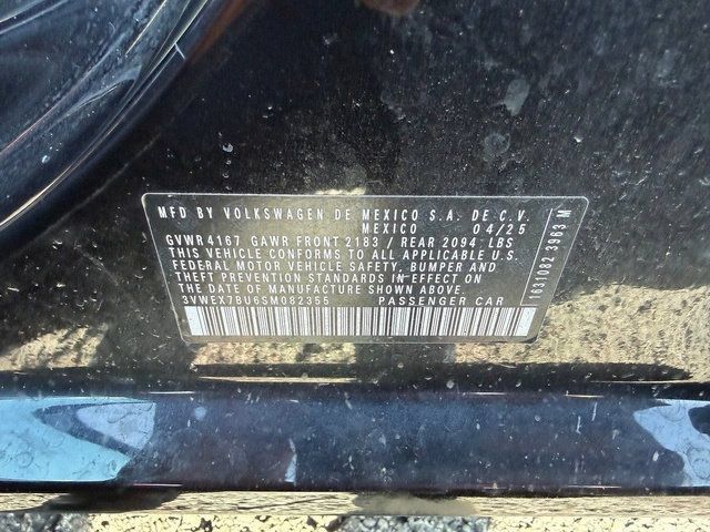 Used 2025 Volkswagen Jetta SE FWD image 14