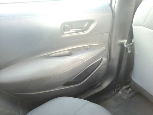 Used 2022 Toyota Corolla LE FWD image 25