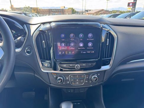 Used 2021 Chevrolet Traverse Premier image 22