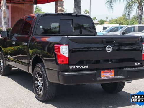 Used 2020 Nissan Titan SV w/ SV Convenience Package image 6