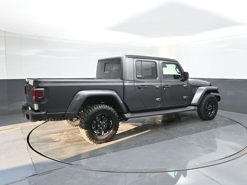 New 2025 Jeep Gladiator Sport image 15
