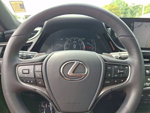 Used 2022 Lexus ES 250 w/ Premium Package AWD/4WD image 17