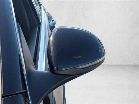 Used 2024 Mercedes-Benz C 300 Sedan image 10