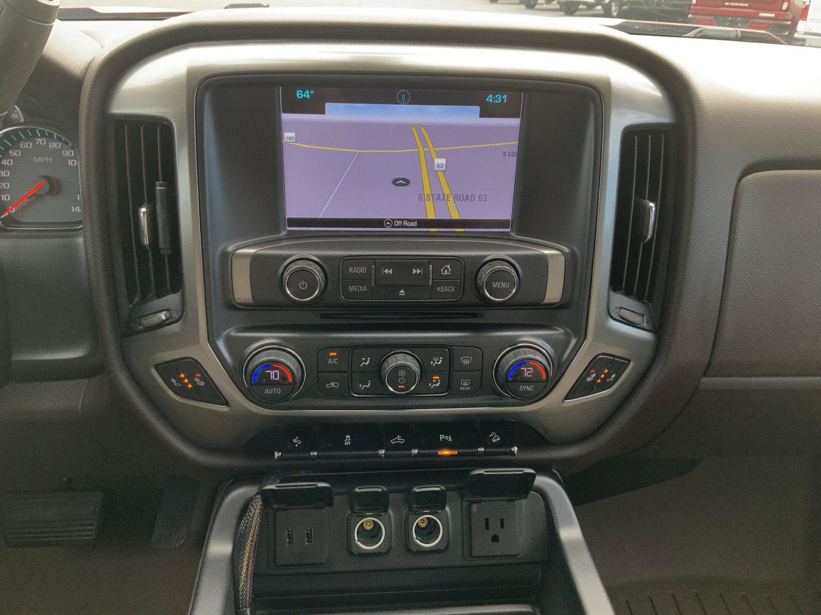 Used 2018 Chevrolet Silverado 1500 LT w/ Texas Edition AWD/4WD image 27