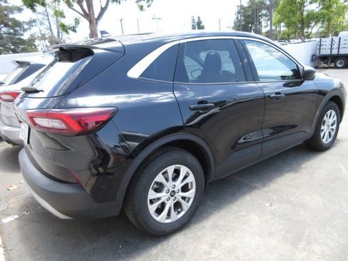 Certified 2024 Ford Escape Active FWD image 3