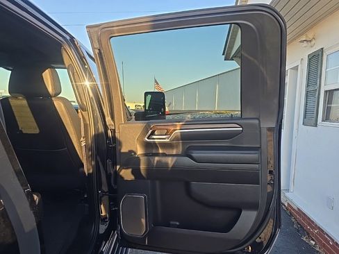 Used 2025 Chevrolet Silverado 3500 High Country w/ High Country Premium Package image 18