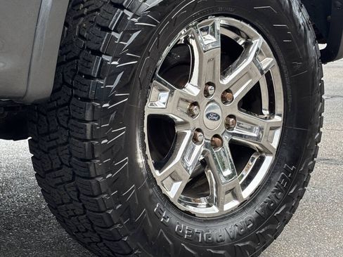 Used 2015 Ford F150 XLT w/ Equipment Group 302A Luxury AWD/4WD image 29