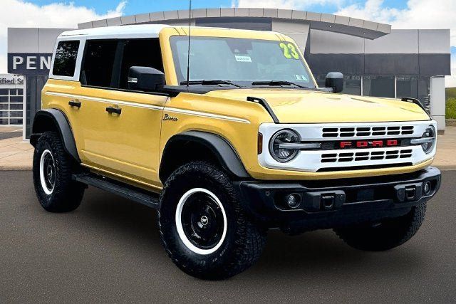 Used 2023 Ford Bronco Heritage Edition AWD/4WD image 11