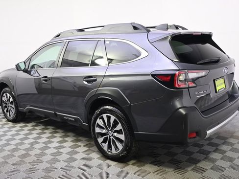 Certified 2025 Subaru Outback Limited AWD/4WD image 3