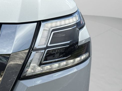 Certified 2024 Nissan Armada SV RWD image 17