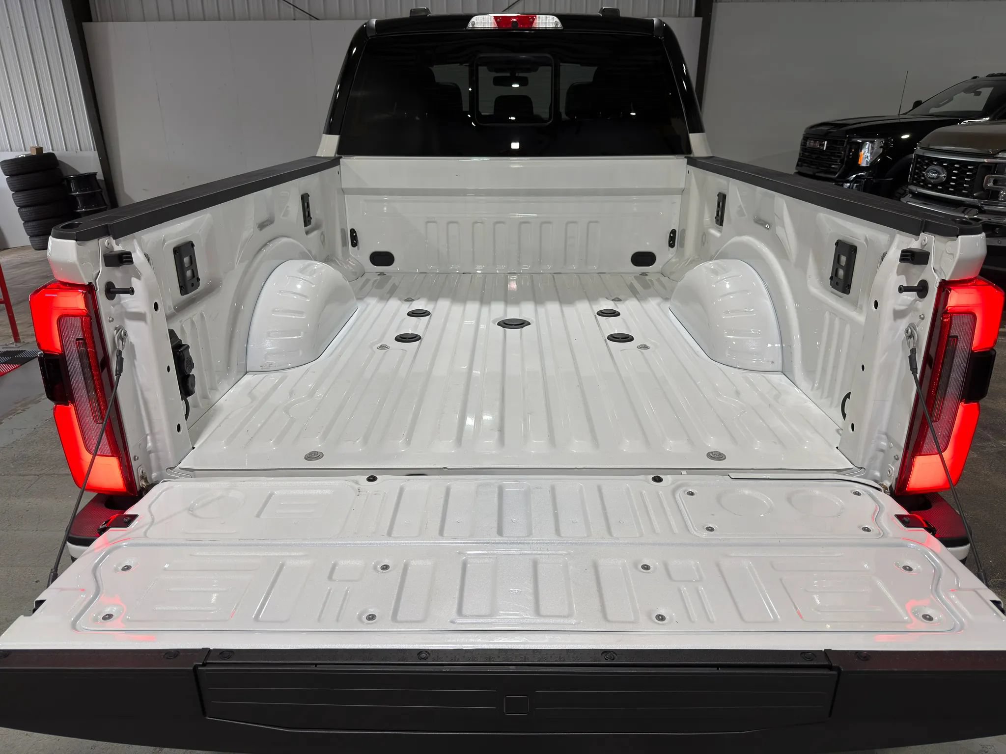 Used 2026 Ford F350 Platinum AWD/4WD image 9