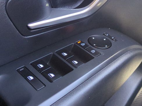 Certified 2025 Hyundai Santa Cruz SE FWD image 29
