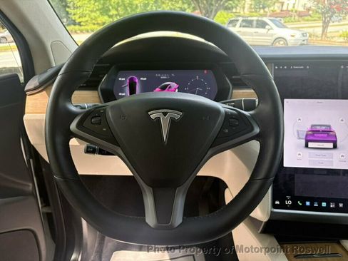 Used 2018 Tesla Model X 75D AWD/4WD image 15