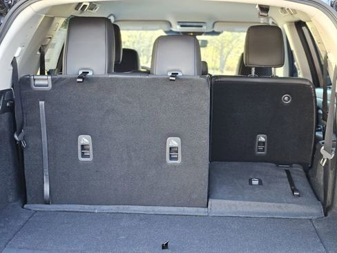 New 2025 Nissan Pathfinder SL w/ Black Appearance Package image 30