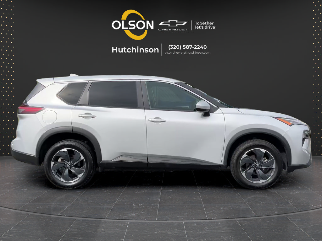 Used 2025 Nissan Rogue SV AWD/4WD image 12
