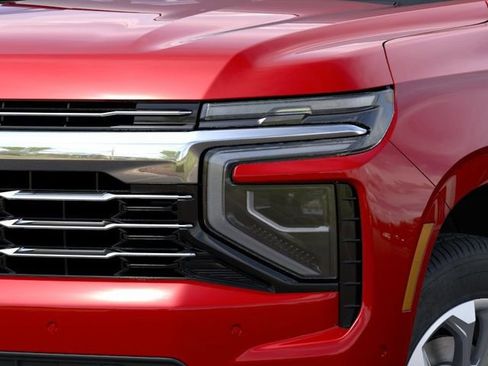 New 2026 Chevrolet Suburban LT AWD/4WD image 10