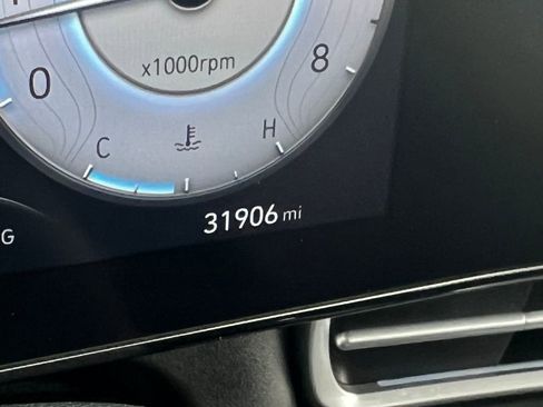 Used 2024 Hyundai Elantra SEL image 21