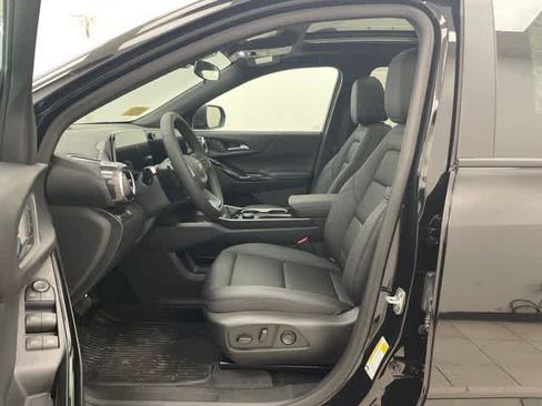New 2026 Chevrolet Equinox LT w/ Convenience Package II AWD/4WD image 9