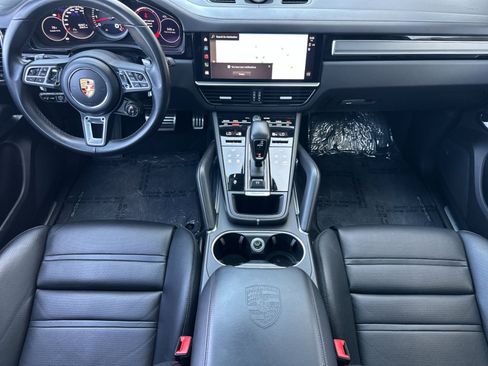 Used 2022 Porsche Cayenne Turbo w/ Assistance Package AWD/4WD image 6