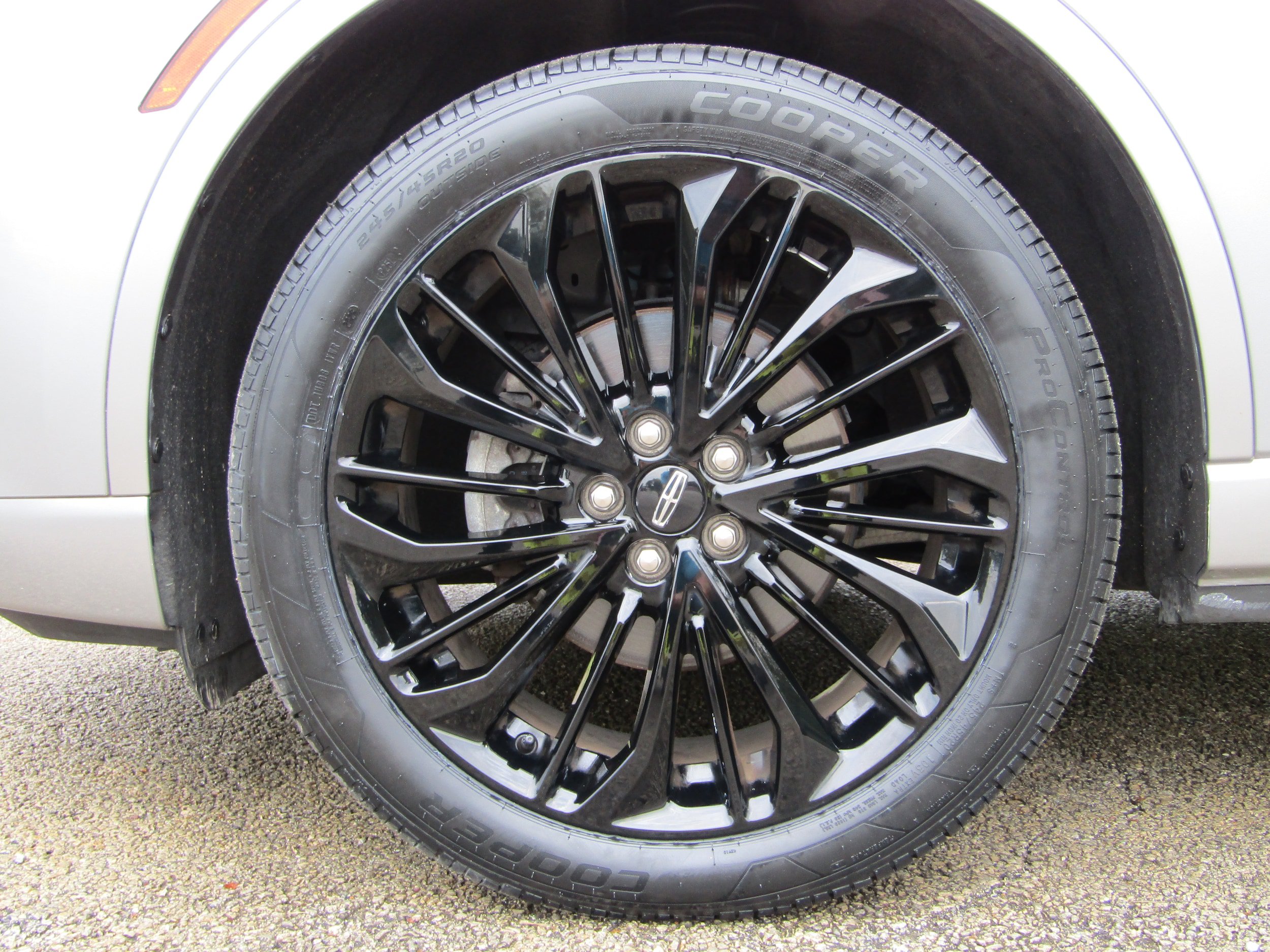 Used 2024 Lincoln Corsair Reserve w/ Equipment Group 201A AWD/4WD image 9