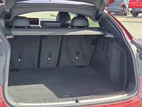 Used 2023 BMW X4 xDrive30i w/ Premium Package image 9