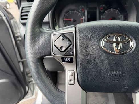 Used 2022 Toyota 4Runner SR5 Premium AWD/4WD image 18