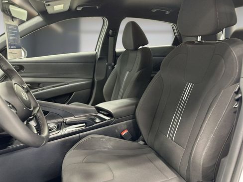 Certified 2025 Hyundai Elantra Sport FWD image 7