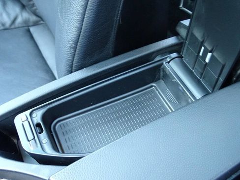 Used 2007 BMW 530xi Wagon image 75