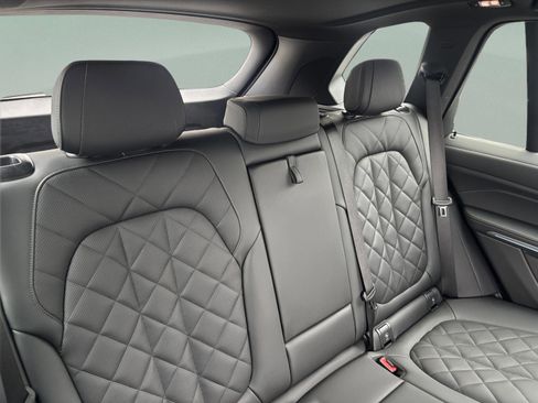 Used 2026 BMW X5 xDrive50e w/ M Sport Package image 24