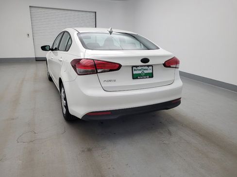Used 2017 Kia Forte LX FWD image 6