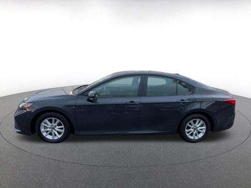Used 2025 Toyota Camry LE image 9