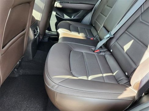 New 2025 MAZDA CX-5 Signature image 12