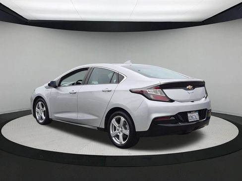 Certified 2018 Chevrolet Volt LT w/ Comfort Package FWD image 6