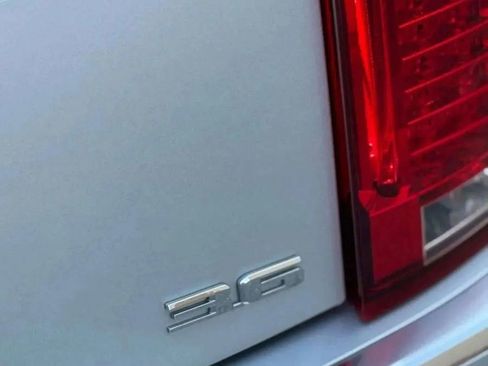 Used 2010 Cadillac CTS Performance image 31