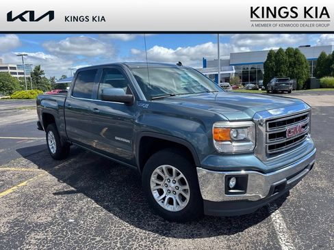 Used 2014 GMC Sierra 1500 SLE w/ SLE Value Package AWD/4WD image 4