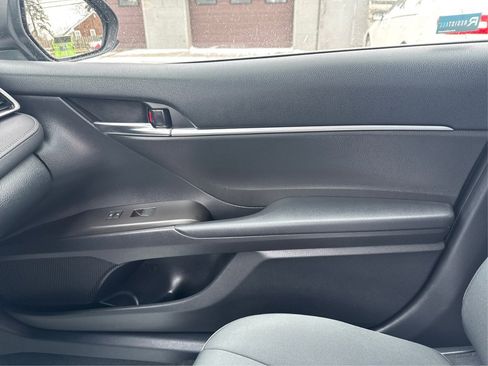 Used 2023 Toyota Camry LE image 32