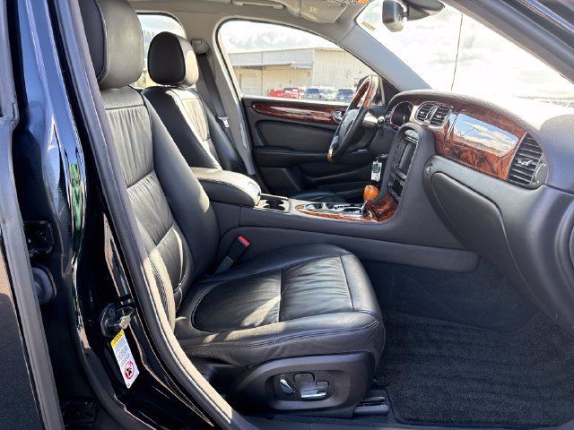 Used 2009 Jaguar XJ8 RWD image 10