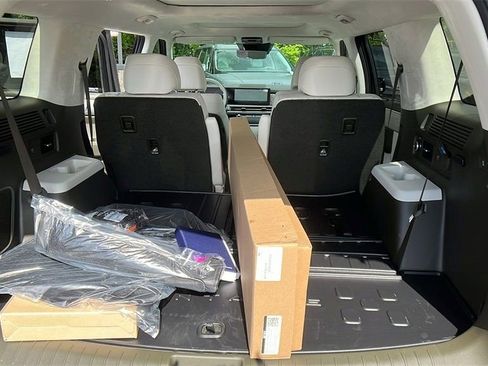 New 2025 Hyundai Santa Fe Calligraphy image 10