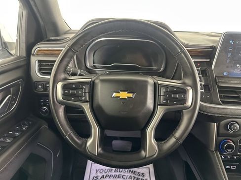 Used 2023 Chevrolet Suburban Premier image 18