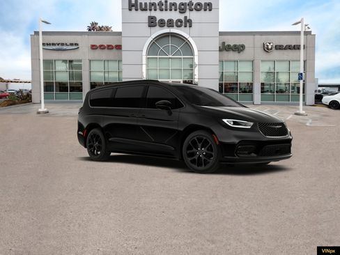 New 2026 Chrysler Pacifica Select w/ S Appearance Package FWD image 11