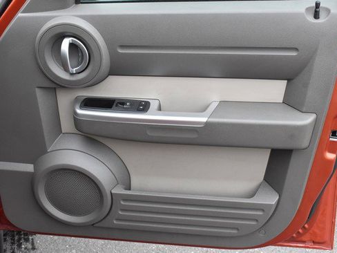 Used 2007 Dodge Nitro SLT AWD/4WD image 28