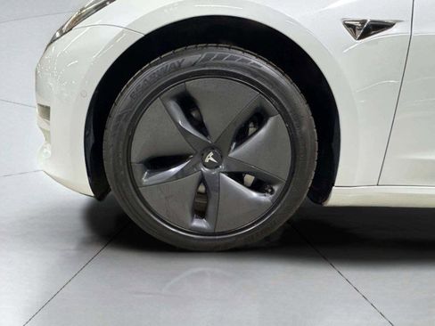 Used 2020 Tesla Model 3 Standard Range Plus image 42